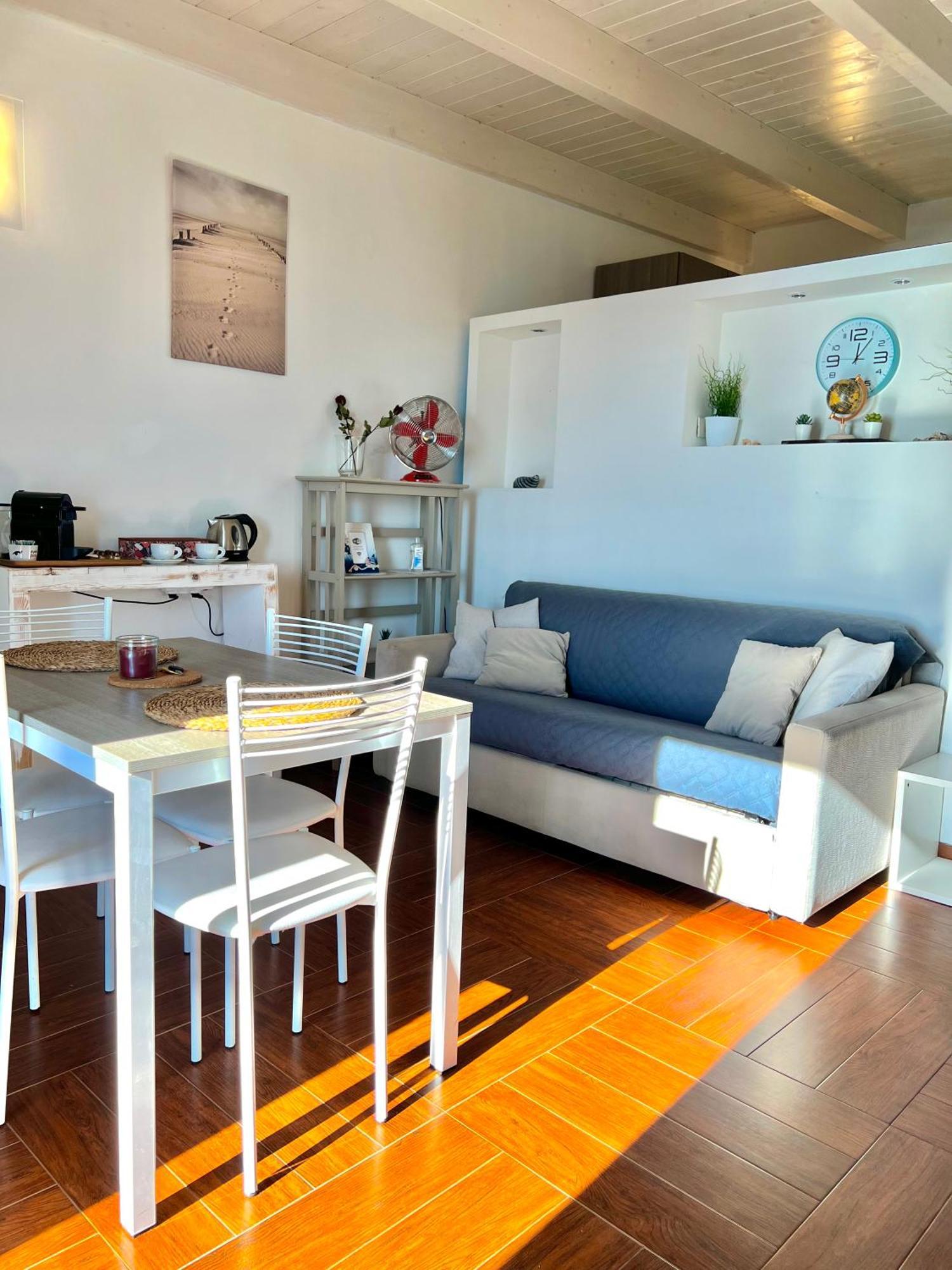 Alba Suite-Rome Airport Fco-Fronte Mare Фьюмичино Экстерьер фото